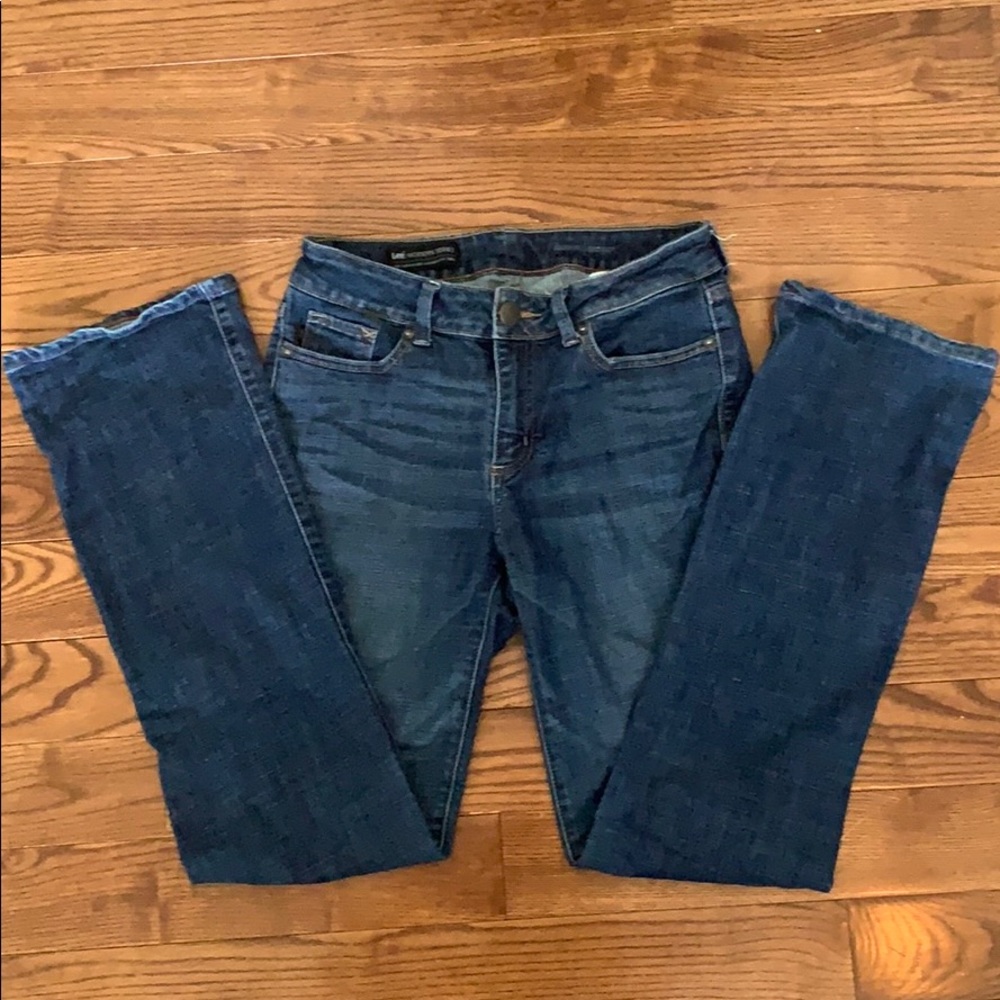 Lee Curvy Fit Bootcut Jeans. Size 8